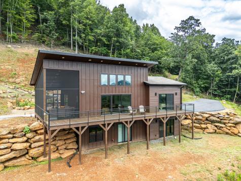 629 Peaks Drive Hayesville NC 28904