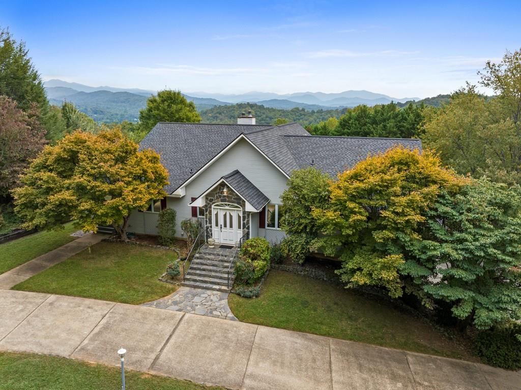 498 Old Dyer Drive Hayesville NC 28904