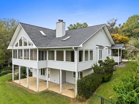 498 Old Dyer Drive Hayesville NC 28904