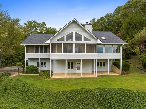 498 Old Dyer Drive Hayesville NC 28904
