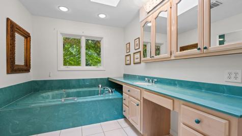 498 Old Dyer Drive Hayesville NC 28904