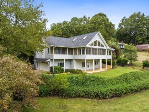 498 Old Dyer Drive Hayesville NC 28904
