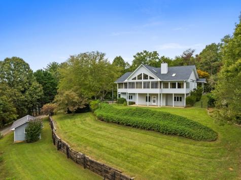 498 Old Dyer Drive Hayesville NC 28904