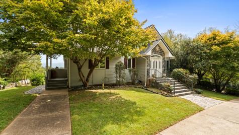 498 Old Dyer Drive Hayesville NC 28904