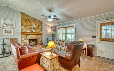 30 W Hills Drive Murphy NC 28906