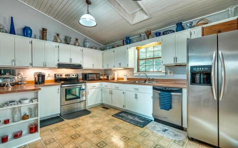 30 W Hills Drive Murphy NC 28906