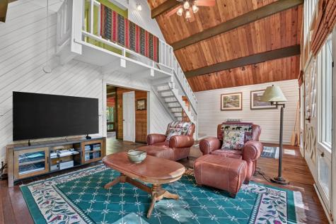 685 Cross Creek Mineral Bluff GA 30559