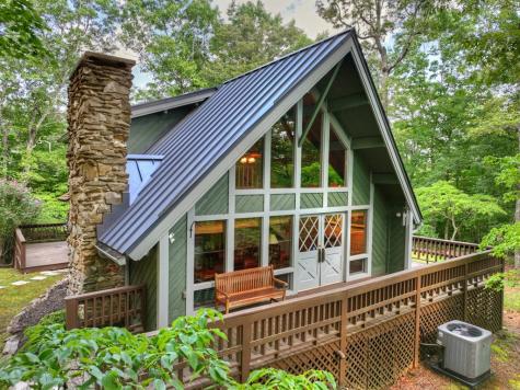 685 Cross Creek Mineral Bluff GA 30559
