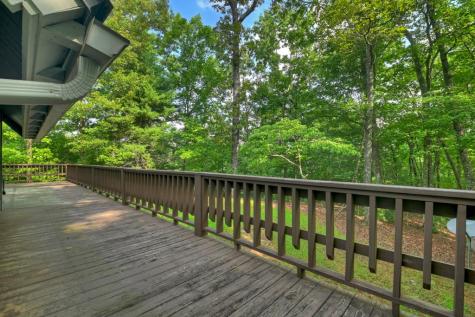685 Cross Creek Mineral Bluff GA 30559