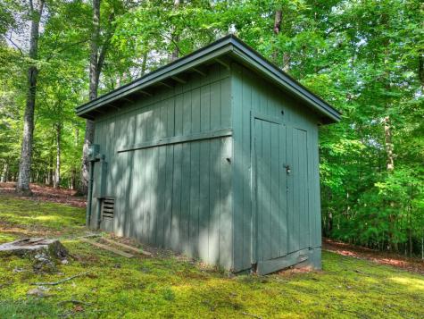 685 Cross Creek Mineral Bluff GA 30559