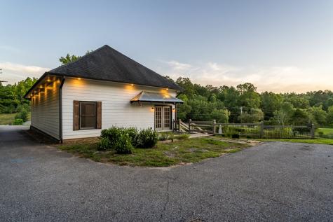2637 River Road Mineral Bluff GA 30559