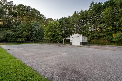 2637 River Road Mineral Bluff GA 30559
