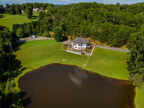 2637 River Road Mineral Bluff GA 30559