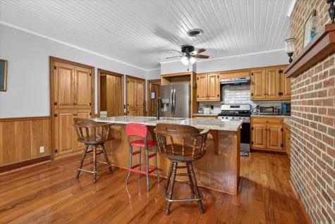 1965 E Highway 52 Ellijay GA 30536