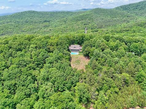 80 Thousand Oaks Road Blairsville GA 30512