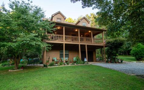 76 Watts Place N Blairsville GA 30512
