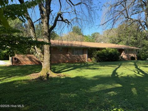 16 Hemlock Way Andrews NC 28901