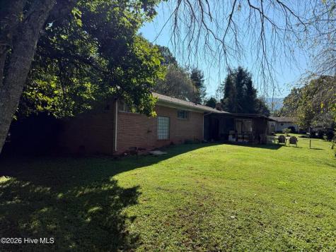 16 Hemlock Way Andrews NC 28901