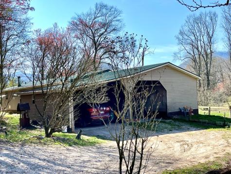 153 Rocking Chair Trail Hayesville NC 28904