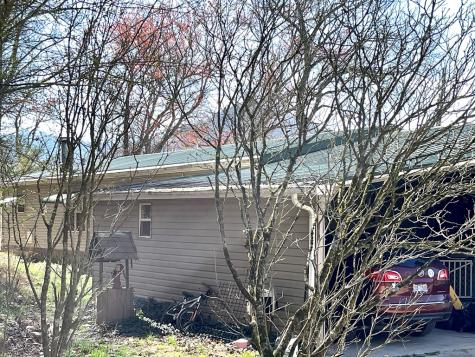 153 Rocking Chair Trail Hayesville NC 28904