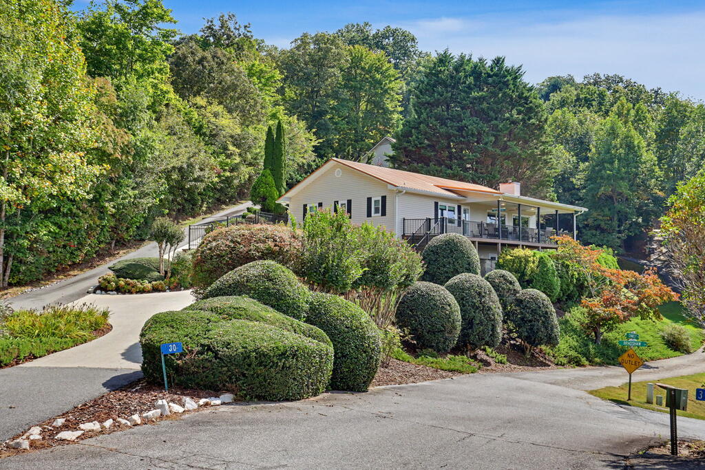 30 Chancey Ridge Drive Hiawassee GA 30546
