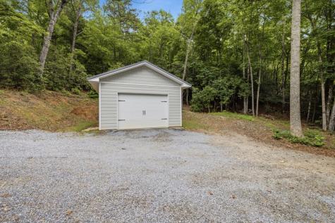 220 Penland Indian Trail Hayesville NC 28904