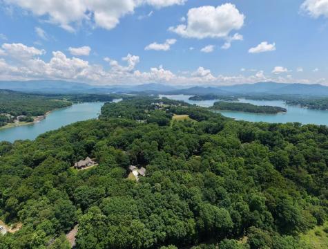 14 B Breezewood Village Hiawassee GA 30546