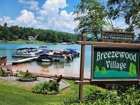 14 B Breezewood Village Hiawassee GA 30546
