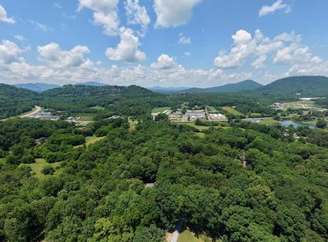 14 B Breezewood Village Hiawassee GA 30546