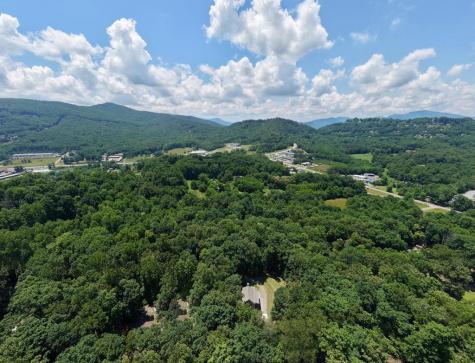 14 B Breezewood Village Hiawassee GA 30546
