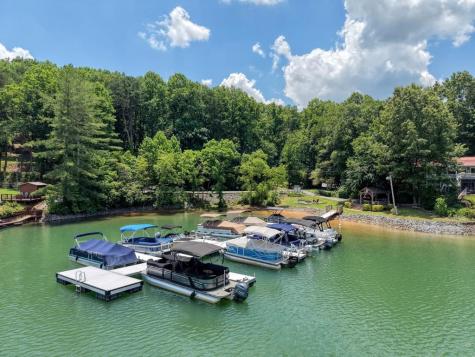 14 B Breezewood Village Hiawassee GA 30546