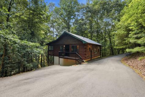 288 Ridgecrest Circle Ellijay GA 30540