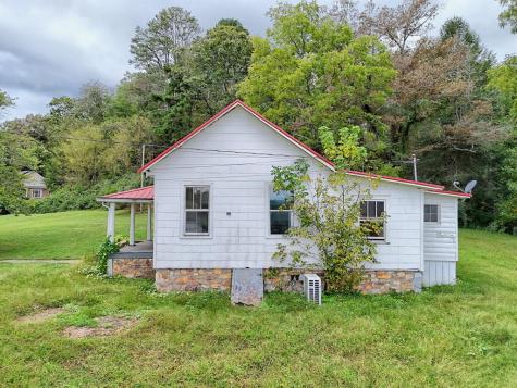 565 Tomotla Road Marble NC 28905