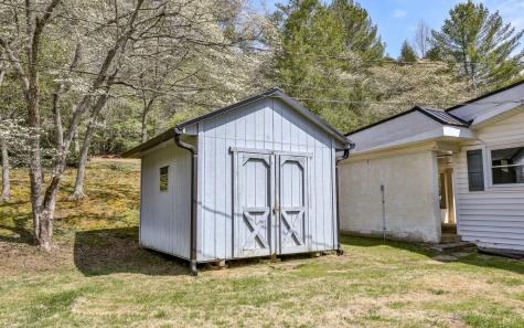 6086 Chatsworth Highway Ellijay GA 30540