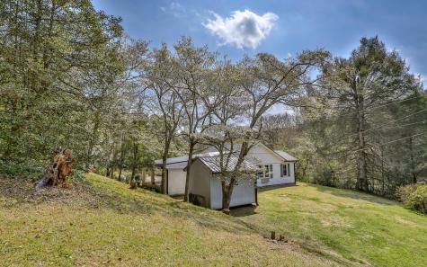 6086 Chatsworth Highway Ellijay GA 30540
