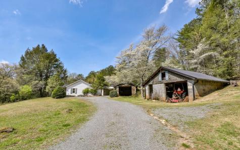 6086 Chatsworth Highway Ellijay GA 30540