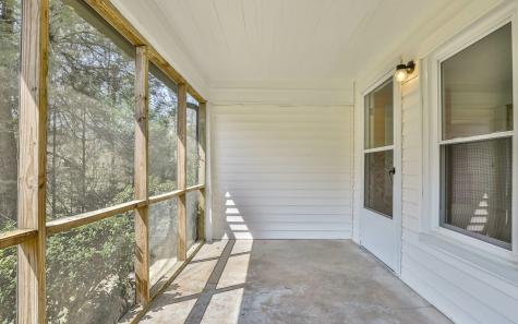 6086 Chatsworth Highway Ellijay GA 30540