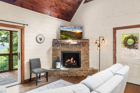 313 Lexington Drive Brasstown NC 28902