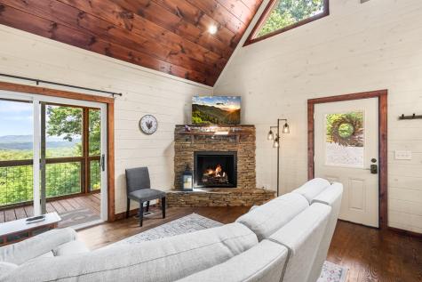 313 Lexington Drive Brasstown NC 28902