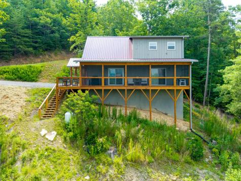 313 Lexington Drive Brasstown NC 28902