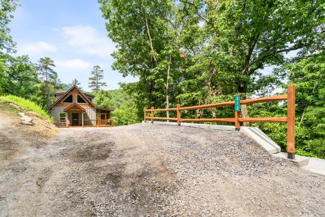 313 Lexington Drive Brasstown NC 28902