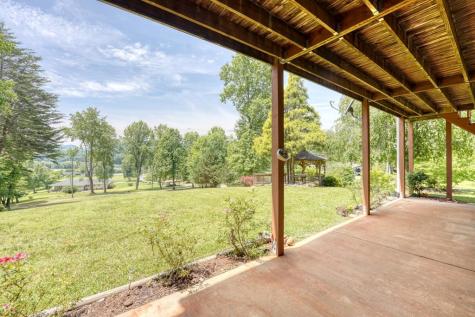 352 South Meadows Drive Hiawassee GA 30546