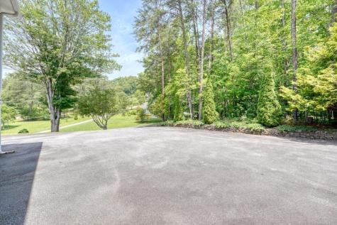352 South Meadows Drive Hiawassee GA 30546