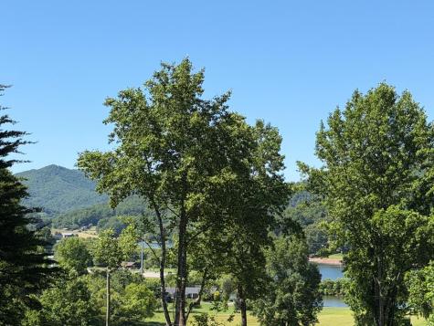 352 South Meadows Drive Hiawassee GA 30546