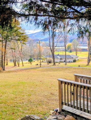 352 South Meadows Drive Hiawassee GA 30546