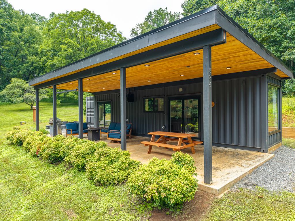 1824 Colwell Road Blue Ridge GA 30513