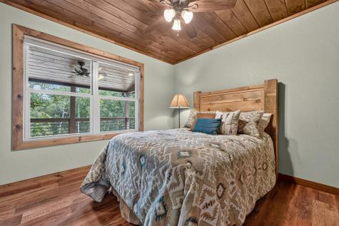 185 Pine Lane Mineral Bluff GA 30559