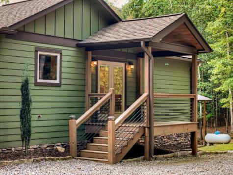 185 Pine Lane Mineral Bluff GA 30559