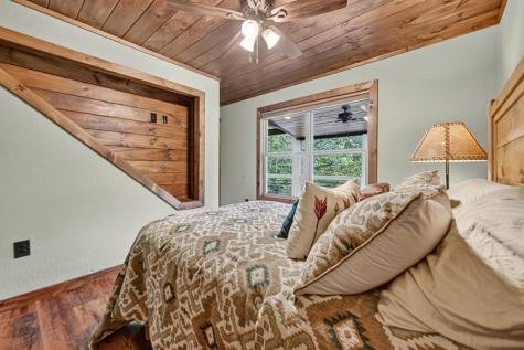 185 Pine Lane Mineral Bluff GA 30559