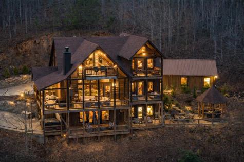 355 W Shalom Court Blue Ridge GA 30513